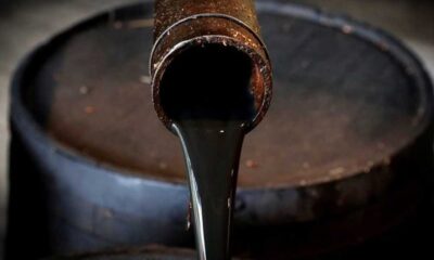 Petróleo cai 30% após pico