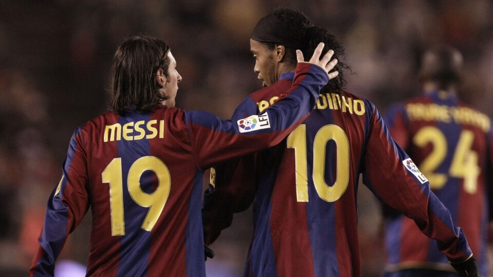 Nova criptomoeda é divulgada por Ronaldinho e Messi sob críticas