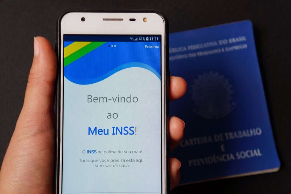 Autônomo é obrigado a contribuir para o INSS. Veja informações