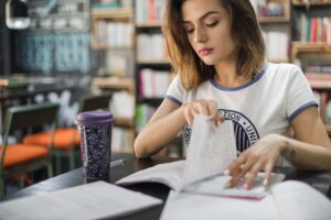 Consequências Do Plágio E Do Conteúdo De IA Na Redação Acadêmica